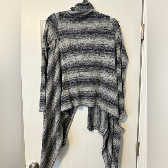 Salt Life women’s coverup - Picture 3 of 3